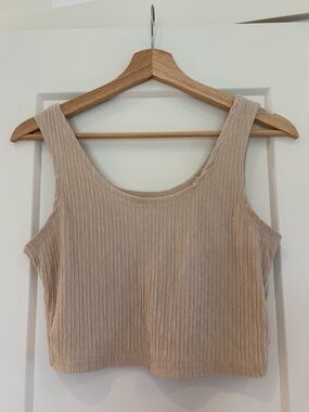 beige ribbed cropped tank top size sm/m